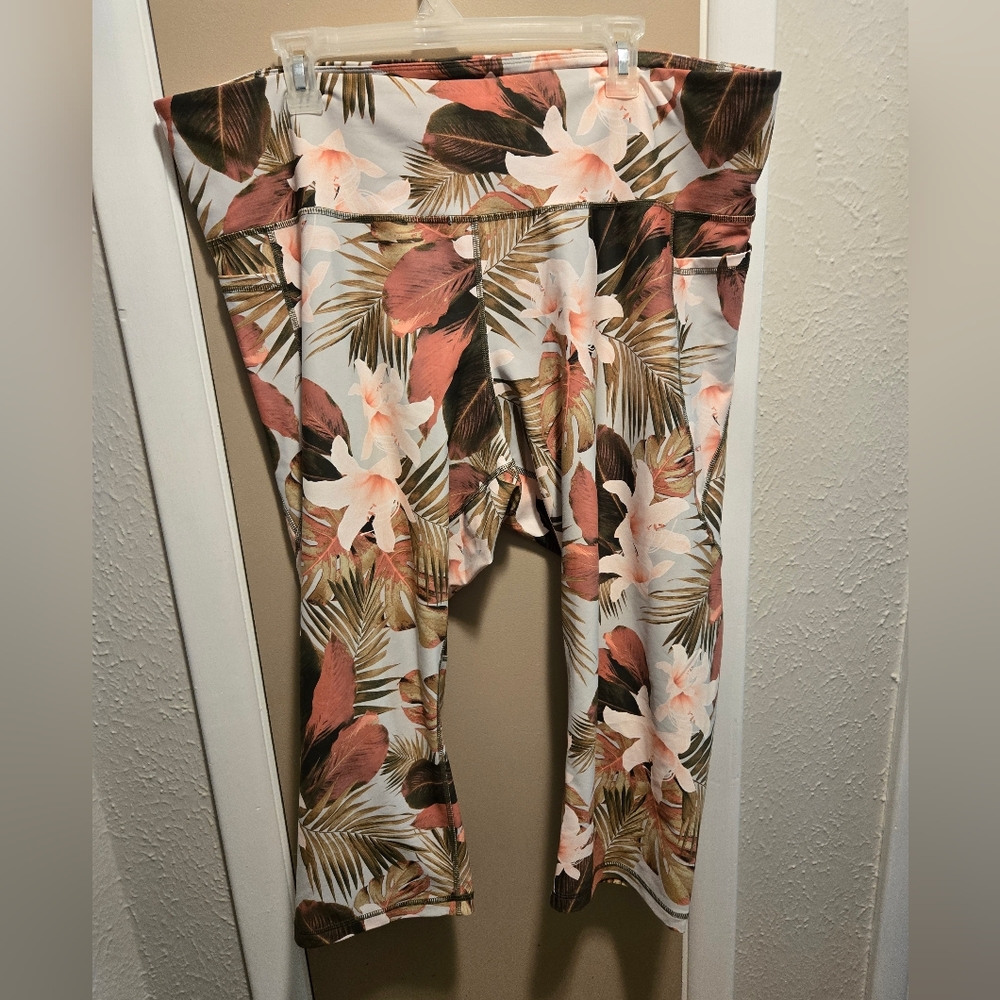 Old Navy Active Floral Print Leggings 3X Plus